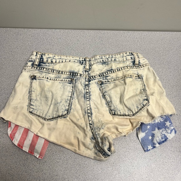 Jean shorts perfect for Fourth of July - Picture 2 of 3